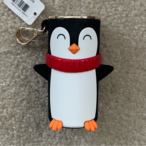 Bath & Body Works Holiday Penguin Hand Sanitizer Spray Holder - Picture 3 of 16